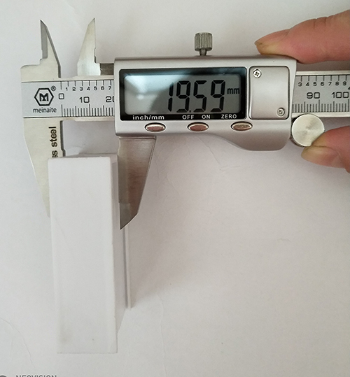 1534145889199502.jpg box thickness.jpg